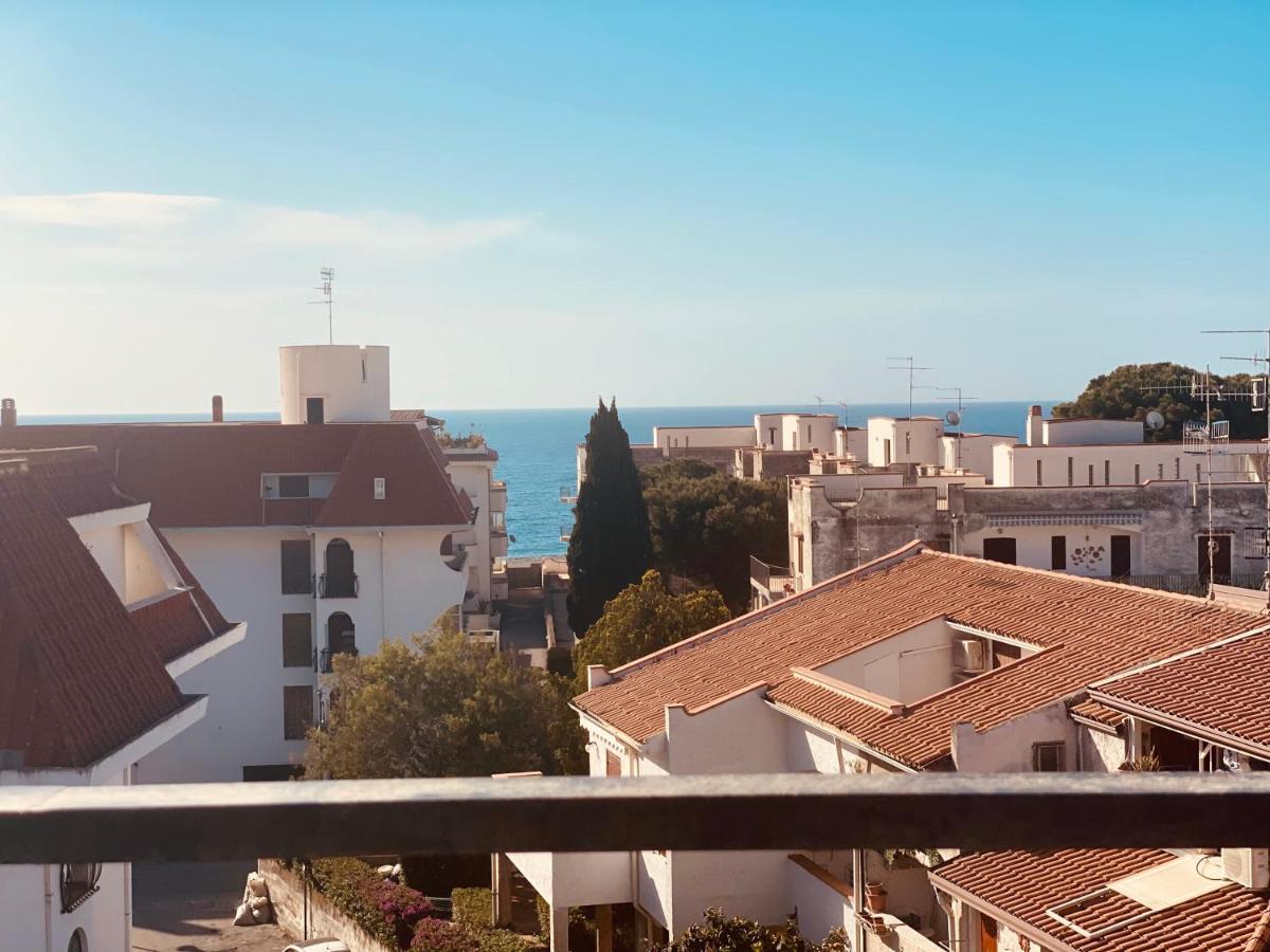 Sea View 2 Bedroom Vacation Apartment Giardini-Naxos Extérieur photo